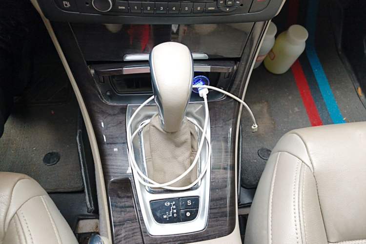 Used Citroen C5 2013 2.3L Automatic Zunyu Model Gear Lever