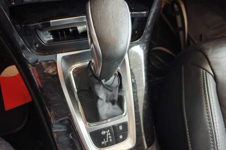 Used Citroen C5 2013 2.3L Automatic Zunyu Model Gear Lever