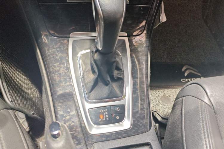 Used Citroen C5 2013 2.0L Automatic Luxury Model Gear Lever