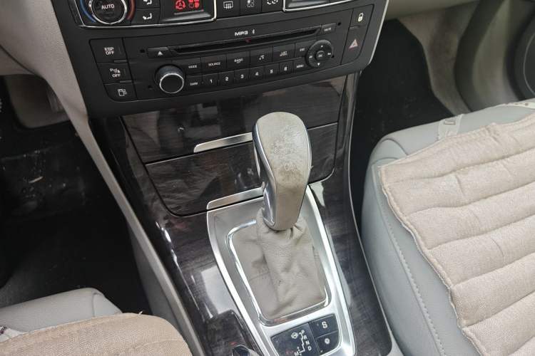 Used Citroen C5 2013 2.0L Automatic Luxury Model Gear Lever