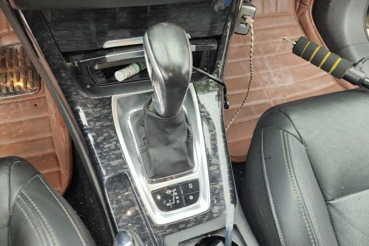 Used Citroen C5 2013 2.0L Automatic Luxury Model Gear Lever
