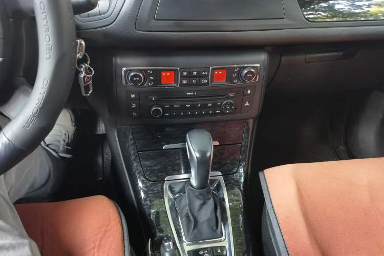 Used Citroen C5 2013 2.0L Automatic Luxury Model Gear Lever
