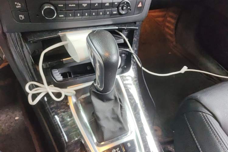 Used Citroen C5 2013 2.0L Automatic Luxury Model Gear Lever