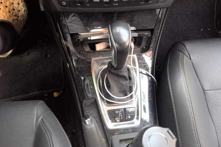 Used Citroen C5 2013 2.0L Automatic Luxury Model Gear Lever