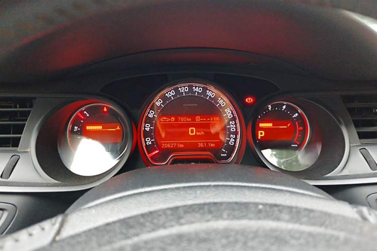 Used Citroen C5 2013 2.3L Automatic Zunyu Model Instrument Cluster