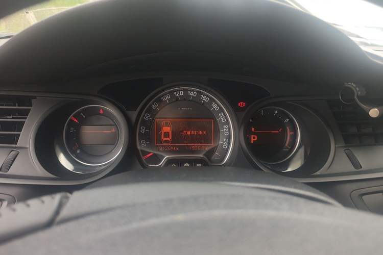 Used Citroen C5 2013 2.3L Automatic Zunyu Model Instrument Cluster