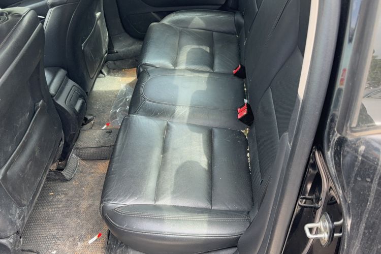 Used Citroen C5 2013 2.0L Automatic Luxury Model Interior 1