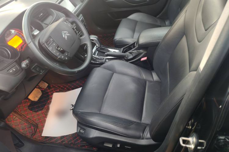 Used Citroen C5 2013 2.3L Automatic Zunyu Model Interior 2