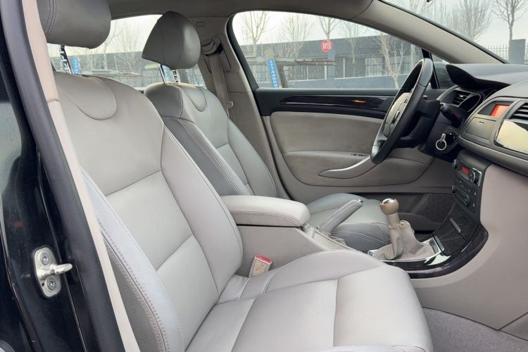 Used Citroen C5 2013 2.0L Manual Comfort Version Interior 3