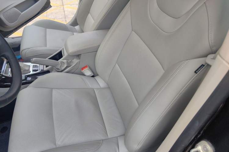 Used Citroen C5 2013 2.3L Automatic Zunyu Model Left Front Seat
