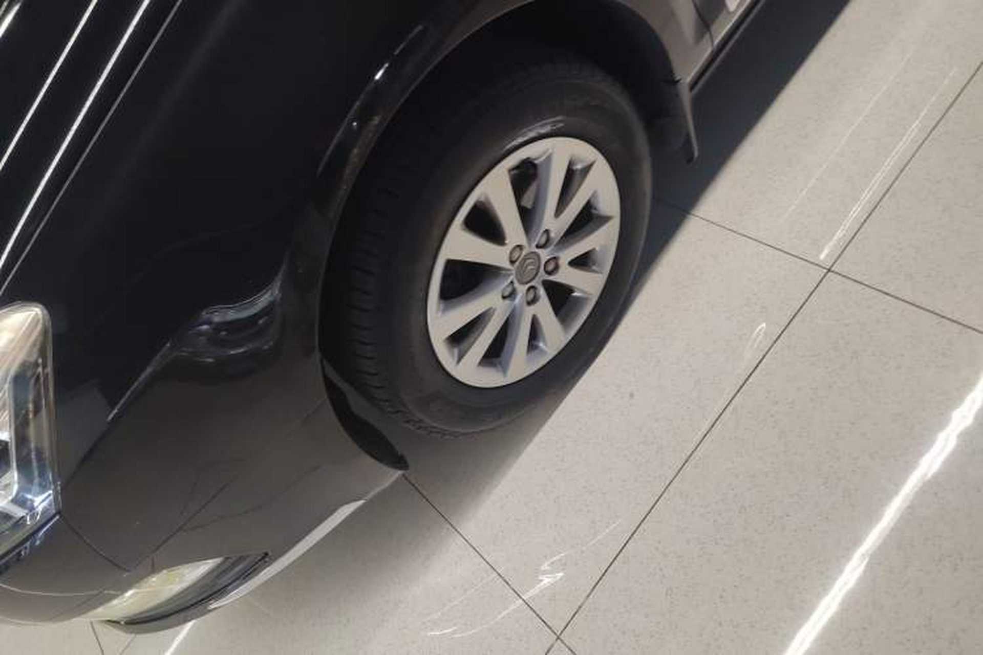 Used Citroen C5 2013 2.0L Automatic Luxury Model Left Front Wheel Hub