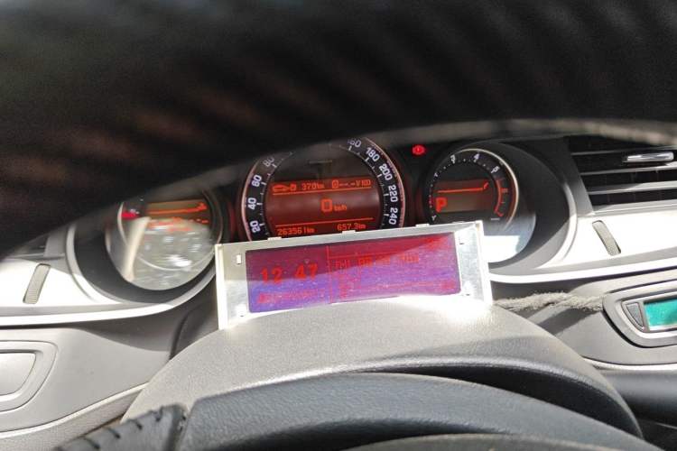 Used Citroen C5 2013 2.3L Automatic Zunyu Model Odometer Close Up