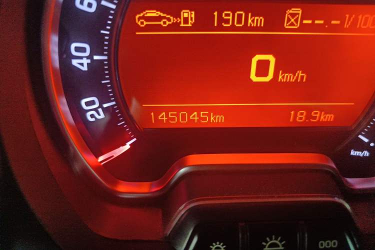 Used Citroen C5 2013 2.0L Automatic Luxury Model Odometer Close Up