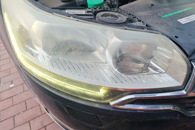 Used Citroen C5 2013 2.0L Automatic Luxury Model Right Front Headlight