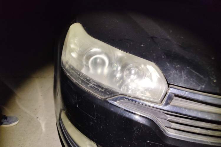 Used Citroen C5 2013 2.3L Automatic Luxury Model Right Front Headlight