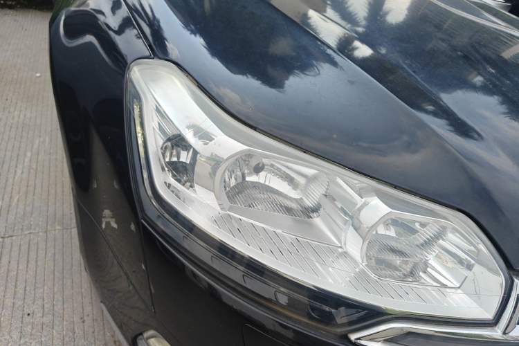 Used Citroen C5 2013 2.0L Automatic Luxury Model Right Front Headlight