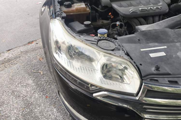 Used Citroen C5 2013 2.0L Automatic Luxury Model Right Front Headlight