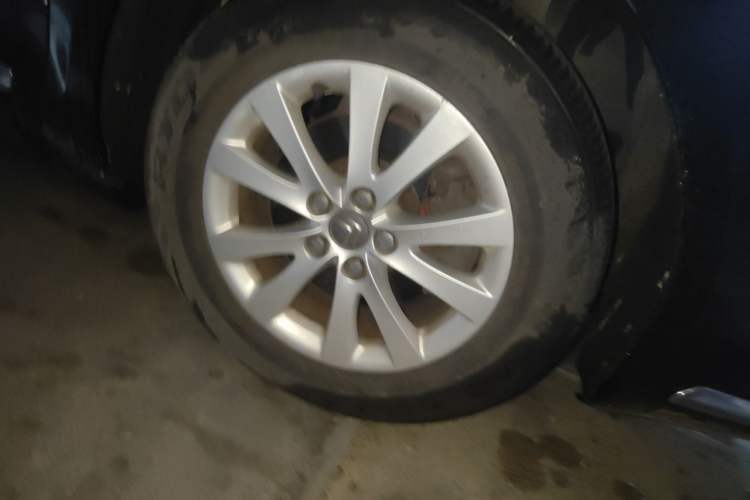 Used Citroen C5 2013 2.0L Automatic Luxury Model Right Front Wheel Hub