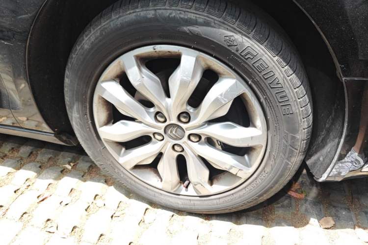 Used Citroen C5 2013 2.3L Automatic Zunyu Model Right Front Wheel Hub