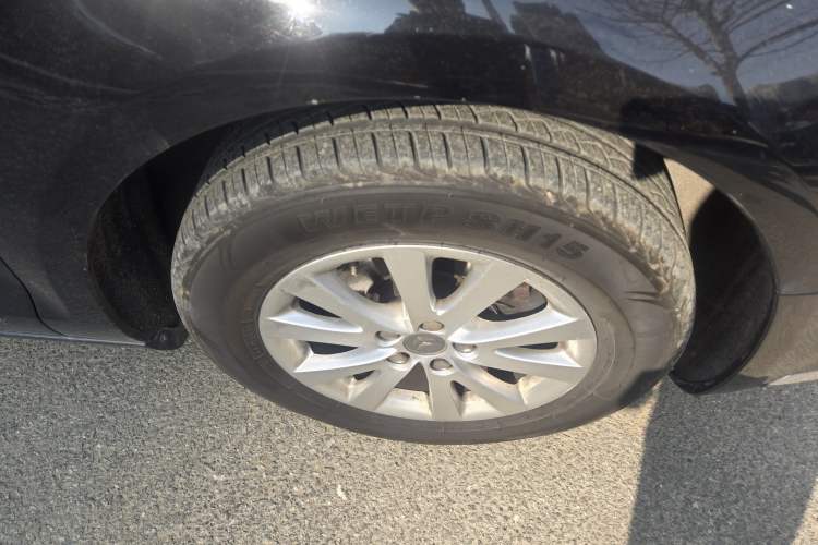 Used Citroen C5 2013 2.0L Automatic Luxury Model Right Front Wheel Hub