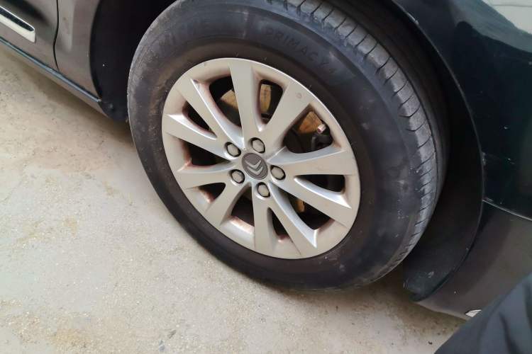Used Citroen C5 2013 2.0L Automatic Luxury Model Right Front Wheel Hub
