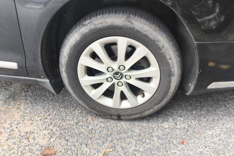 Used Citroen C5 2013 2.0L Automatic Luxury Model Right Front Wheel Hub