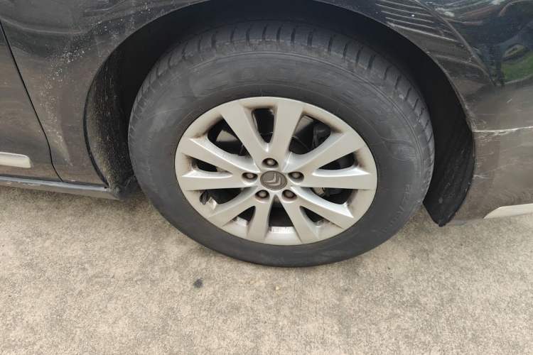 Used Citroen C5 2013 2.0L Automatic Luxury Model Right Front Wheel Hub