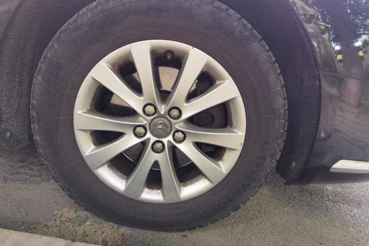 Used Citroen C5 2013 2.0L Automatic Luxury Model Right Front Wheel Hub