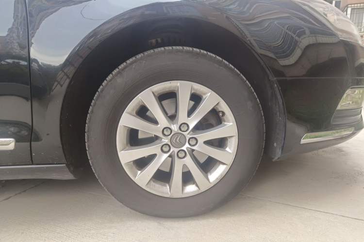 Used Citroen C5 2013 2.0L Automatic Luxury Model Right Front Wheel Hub