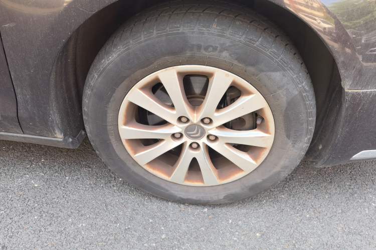 Used Citroen C5 2013 2.0L Automatic Luxury Model Right Front Wheel Hub