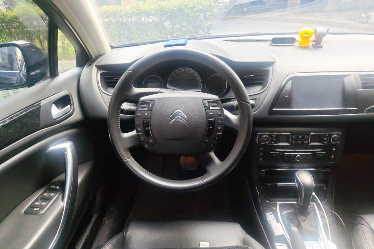 Used Citroen C5 2013 2.0L Automatic Luxury Model Steering Wheel