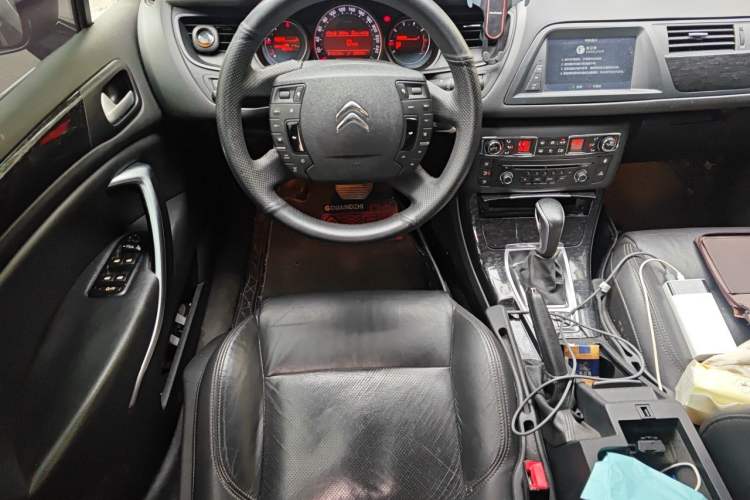 Used Citroen C5 2013 2.0L Automatic Luxury Model Steering Wheel
