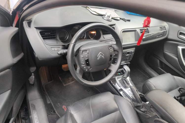Used Citroen C5 2013 2.0L Automatic Luxury Model Steering Wheel