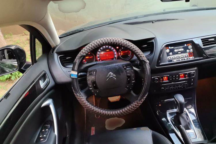 Used Citroen C5 2013 2.0L Automatic Luxury Model Steering Wheel