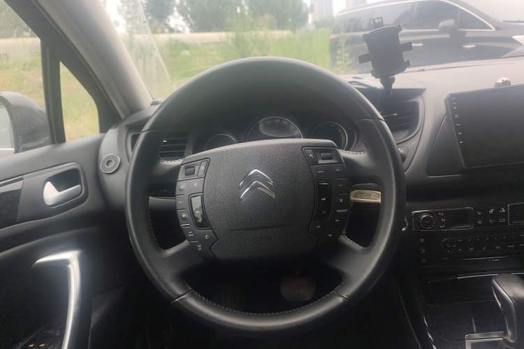 Used Citroen C5 2013 2.3L Automatic Zunyu Model Steering Wheel