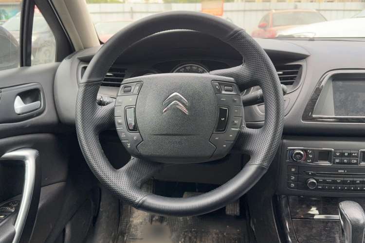 Used Citroen C5 2013 2.0L Automatic Luxury Model Steering Wheel