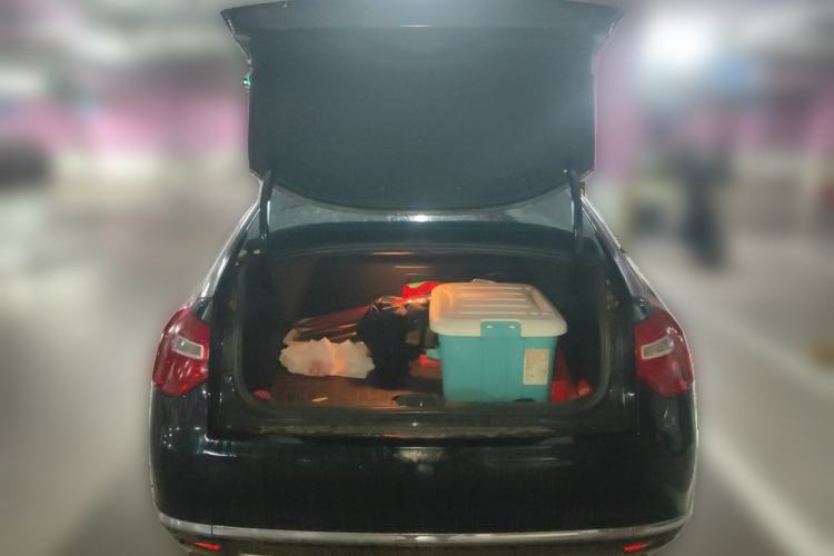 Used Citroen C5 2013 2.0L Automatic Luxury Model Trunk