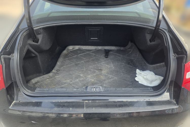 Used Citroen C5 2013 2.0L Automatic Luxury Model Trunk