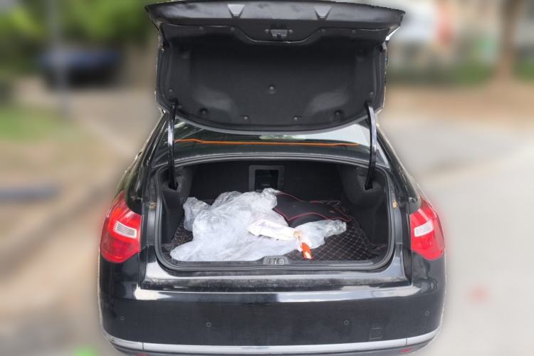 Used Citroen C5 2013 2.0L Automatic Luxury Model Trunk