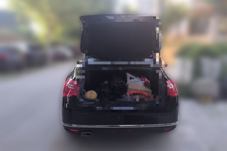 Used Citroen C5 2013 2.3L Automatic Zunyu Model Trunk