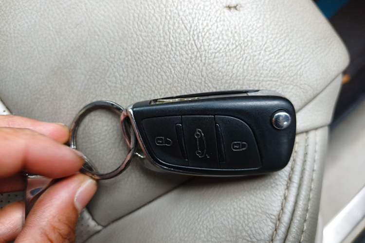 Used Citroen C5 2013 2.3L Automatic Zunyu Model Vehicle Key
