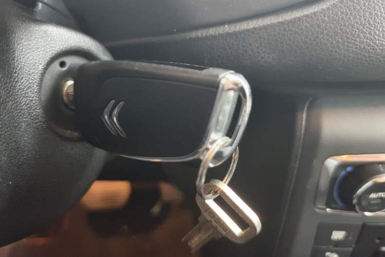 Used Citroen C5 2013 2.3L Automatic Zunyu Model Vehicle Key