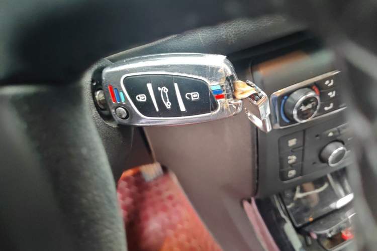Used Citroen C5 2013 2.0L Automatic Luxury Model Vehicle Key