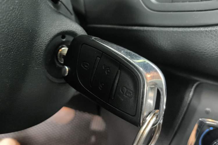 Used Citroen C5 2013 2.0L Automatic Luxury Model Vehicle Key