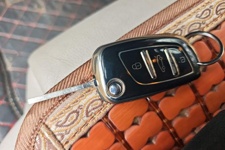 Used Citroen C5 2013 2.0L Automatic Luxury Model Vehicle Key