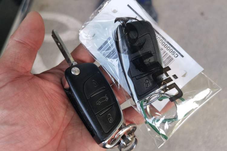 Used Citroen C5 2013 2.0L Automatic Luxury Model Vehicle Key