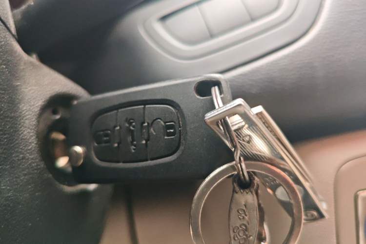 Used Citroen C5 2013 2.0L Automatic Luxury Model Vehicle Key
