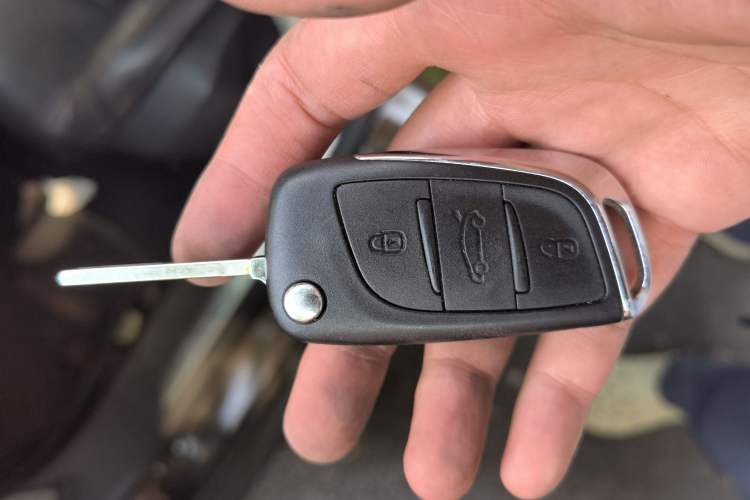 Used Citroen C5 2013 2.0L Automatic Luxury Model Vehicle Key