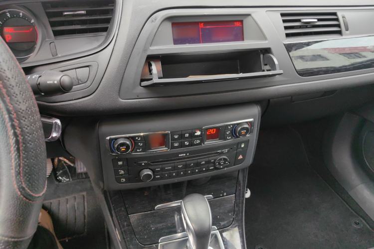 Used Citroen C5 2013 2.3L Automatic Zunyu Model Audio And AC Panel