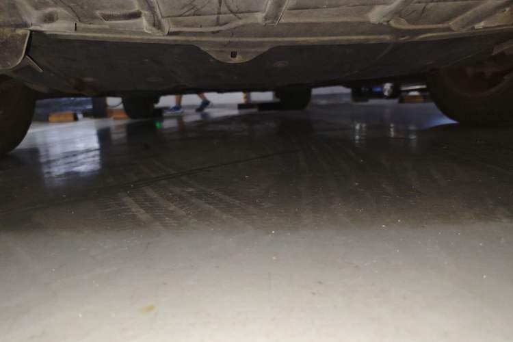 Used Citroen C5 2013 2.3L Automatic Zunyu Model Chassis Front